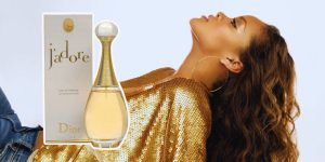 Montagem com Rihanna deitada e o perfume J'Adore ao lado